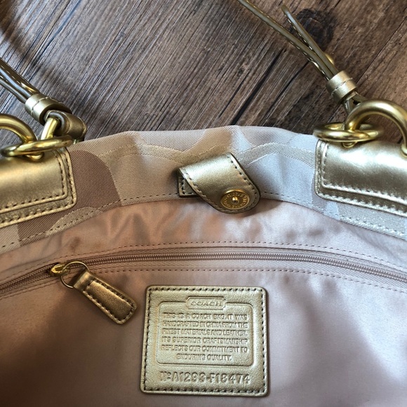 🆕 Coach Carryall Bag - Picture 4 of 5